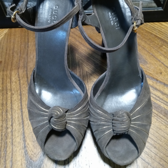 Authentic Gucci Olive Green Sling Back Sandals - Picture 1 of 16